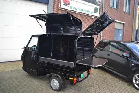 Piaggio Ape 50 Van 1x zijklep en werkblad(FOODTRUCK/RECLAME)