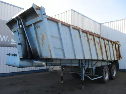 Fruehauf 2 Axle , Steel Tipper , Drum brakes, Spring suspension