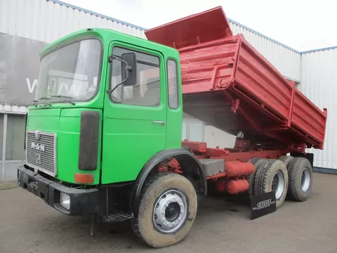 MAN 26.280 , Manual , 6x4 , 3 Way Tipper , Spring suspension