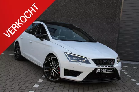 SEAT Leon 2.0 TSI Cupra 300 Panorama dak | Carplay | Vol LED | Vol | Nieuwstaat SEAT Leon 2.0 TSI Cupra 300 Panorama dak | Carplay | Vol LED | Vol | Nieuwstaat