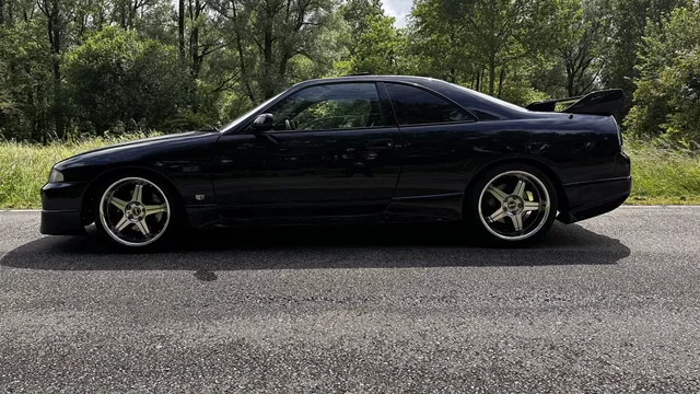 1996 Nissan Skyline JDM car for sale — photo 5 of 24