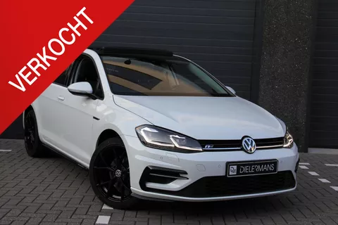 Volkswagen Golf R-Line 1.5L 150pk Panorama dak | Carplay | Full LED Matrix | Trekhaak elektrisch | Vol! | Nieuwstaat! Volkswagen Golf R-Line 1.5L 150pk Panorama dak | Carplay | Full LED Matrix | Trekhaak elektrisch | Vol! | Nieuwstaat!