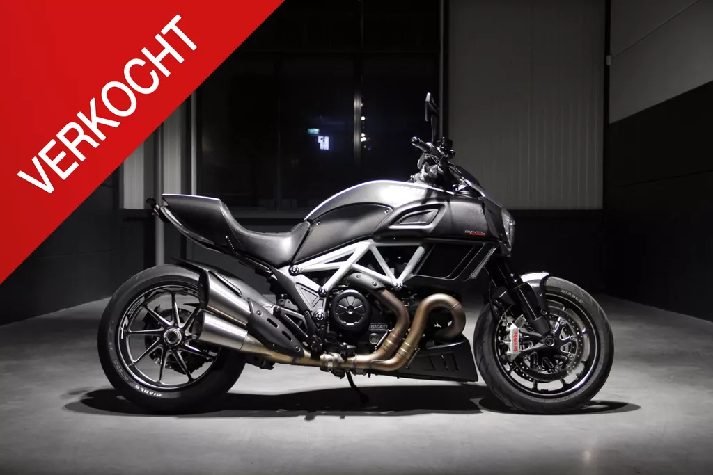 Ducati Diavel Carbon Special | Performance