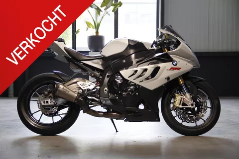 BMW S 1000 RR Nieuwstaat | Volledige Onderhoudshistorie | Akrapovic | Bomvol Performance Parts BMW S 1000 RR Nieuwstaat | Volledige Onderhoudshistorie | Akrapovic | Bomvol Performance Parts