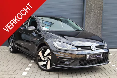 Volkswagen Golf 1.5 TSI Highline Business R R-Line | Carplay | Alcantara | 18 inch Richmond | Absolute nieuwstaat! Volkswagen Golf 1.5 TSI Highline Business R R-Line | Carplay | Alcantara | 18 inch Richmond | Absolute nieuwstaat!