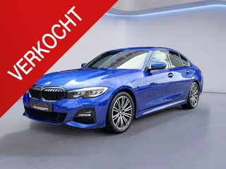 BMW 3-serie 320i High Executive M-Sport /Apple Carplay/Ambiance verlichting/Cruise&amp;Clima Control/Leder-Alcantara/Park Sens V+A/Keyless/DAB+(MET GARANTIE*)