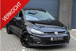 Volkswagen Golf 1.5 TSI R-Line DSG | 150pk | Full LED Martix | Full Black | 19' Estoril | Apple Carplay | Vol! | Liefhebbersauto!