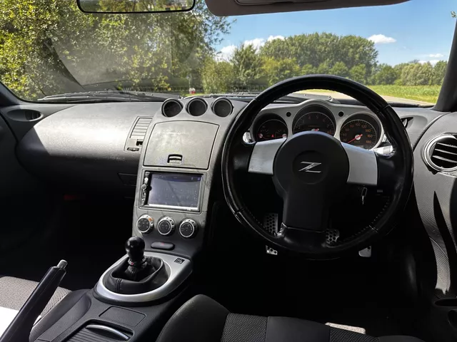 2008 Nissan Fairlady Z JDM car for sale — photo 13 of 25