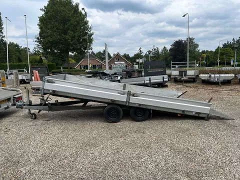 Hapert 2700 KG AMBULANCE KNIK AANHANGER
