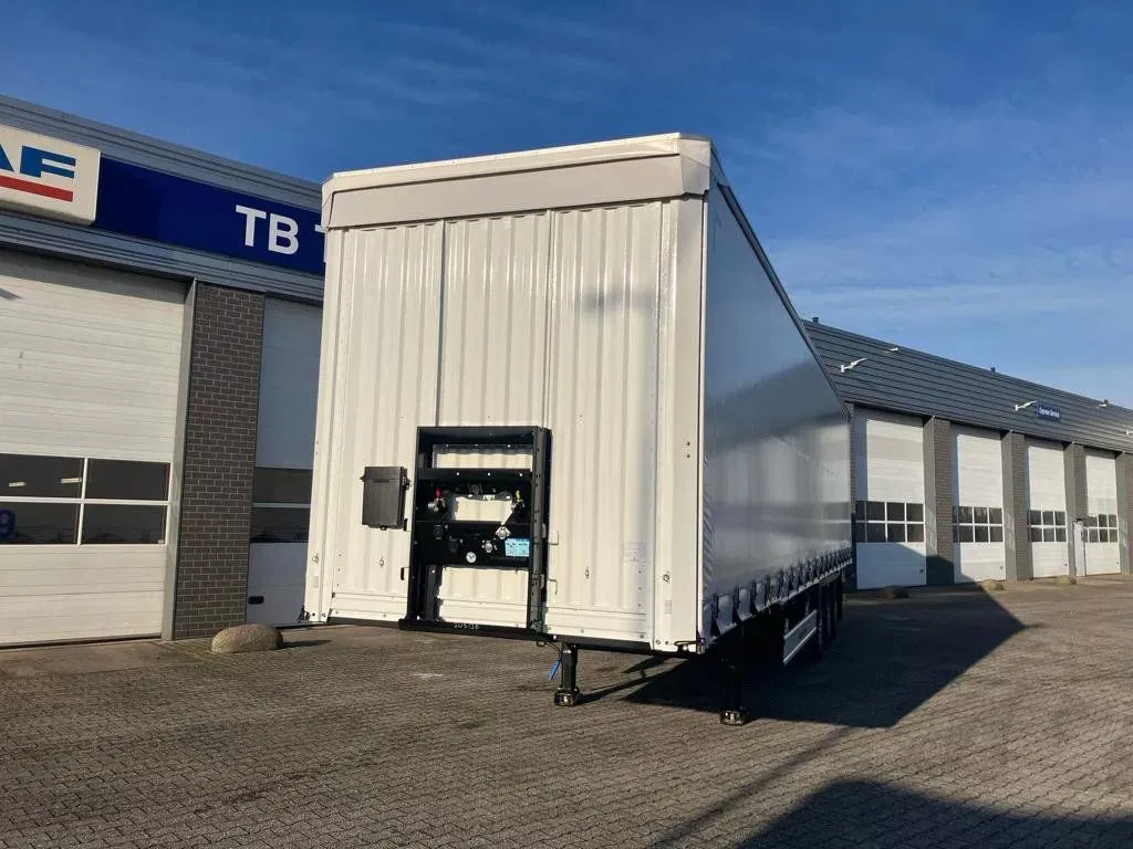 Kässbohrer SCS X / 90 - 12 / 27 Schuifzeilen met twee liftassen en hefdak 500mm Kässbohrer SCS X / 90 - 12 / 27 Schuifzeilen met twee liftassen en hefdak 500mm