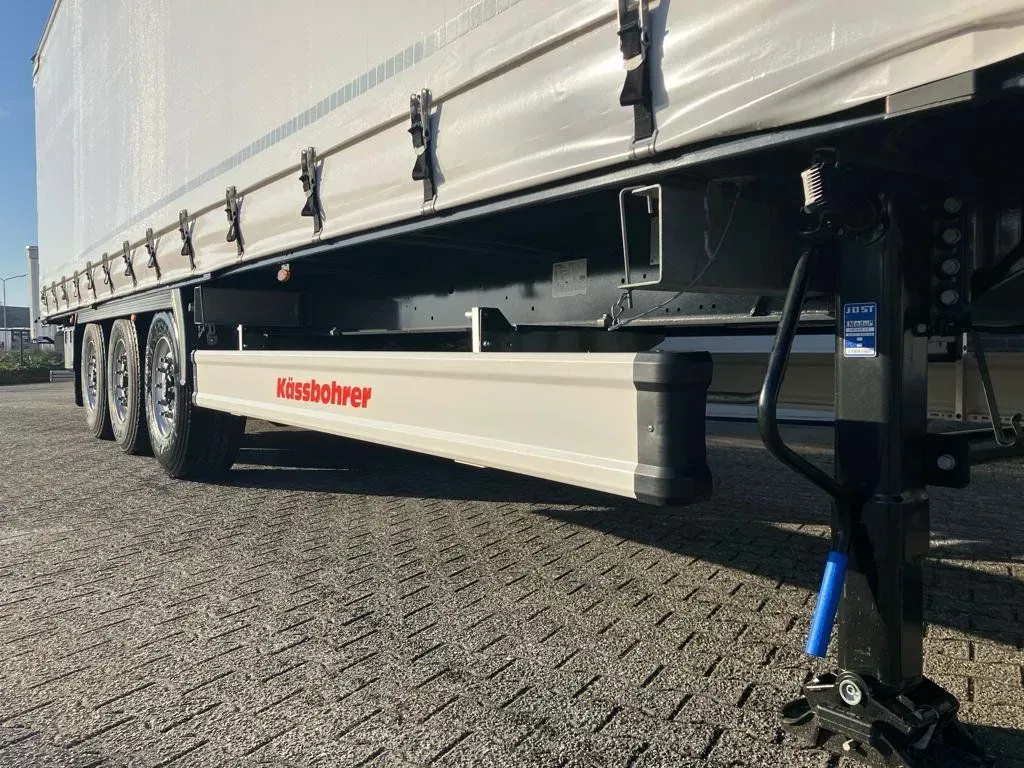 Kässbohrer SCS X / 90 - 12 / 27 Schuifzeilen met twee liftassen en hefdak 500mm Kässbohrer SCS X / 90 - 12 / 27 Schuifzeilen met twee liftassen en hefdak 500mm