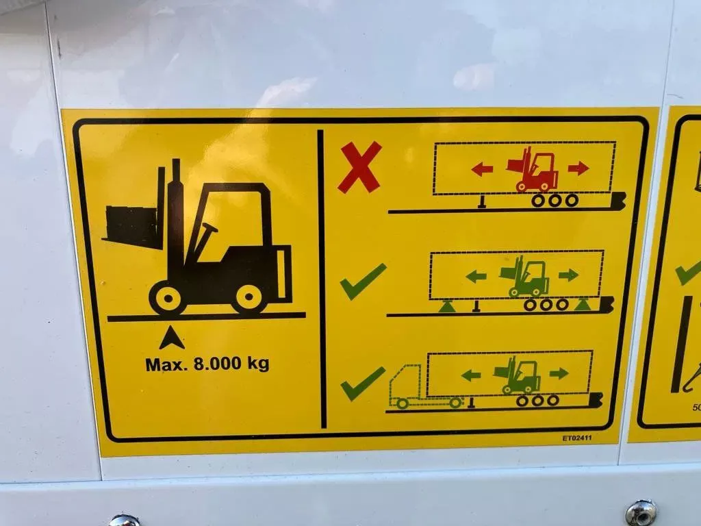 Kässbohrer SCS X / 90 - 12 / 27 Schuifzeilen met twee liftassen en hefdak 500mm Kässbohrer SCS X / 90 - 12 / 27 Schuifzeilen met twee liftassen en hefdak 500mm