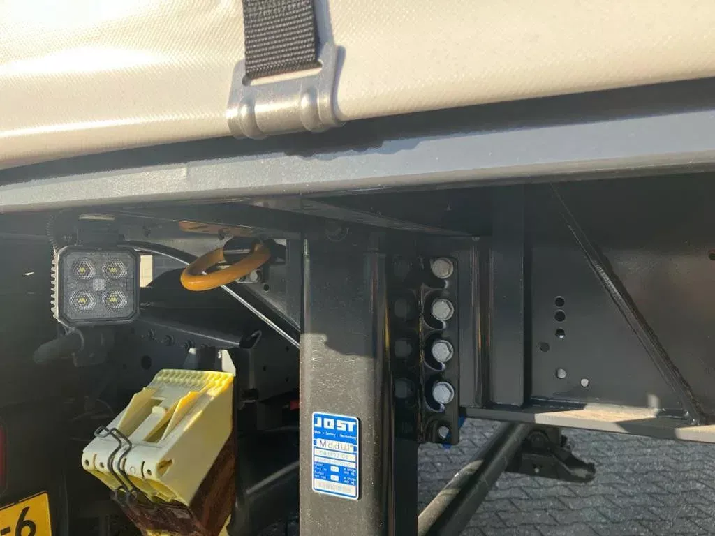 Kässbohrer SCS X / 90 - 12 / 27 Schuifzeilen met twee liftassen en hefdak 500mm Kässbohrer SCS X / 90 - 12 / 27 Schuifzeilen met twee liftassen en hefdak 500mm