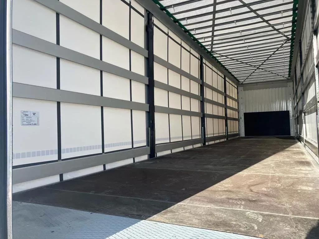 Kässbohrer SCS X / 90 - 12 / 27 Schuifzeilen met twee liftassen en hefdak 500mm Kässbohrer SCS X / 90 - 12 / 27 Schuifzeilen met twee liftassen en hefdak 500mm