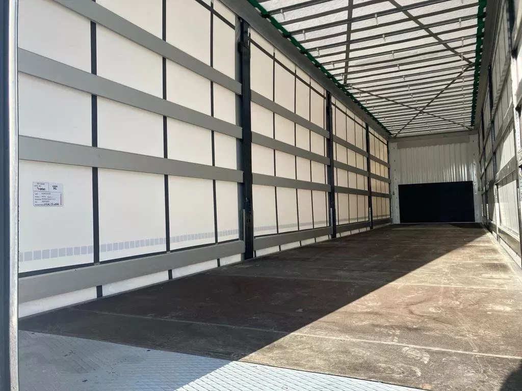 Kässbohrer SCS X / 90 - 12 / 27 Schuifzeilen met twee liftassen en hefdak 500mm Kässbohrer SCS X / 90 - 12 / 27 Schuifzeilen met twee liftassen en hefdak 500mm