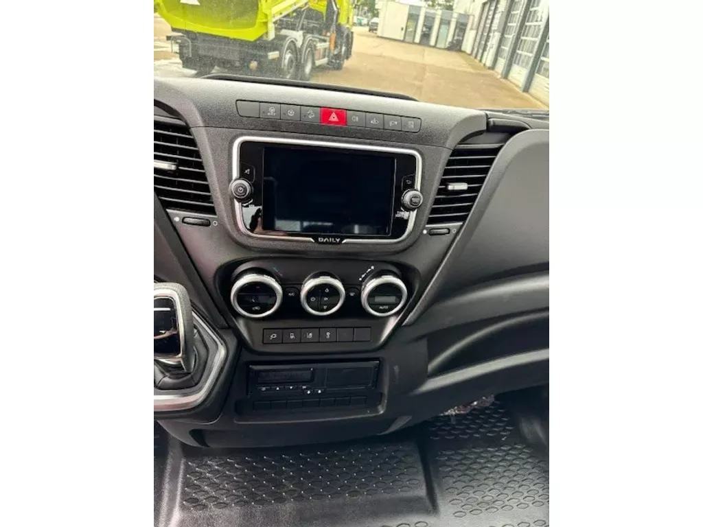 Iveco Daily Electric 42C14DE 74Kw dubbele cabine Iveco Daily Electric 42C14DE 74Kw dubbele cabine