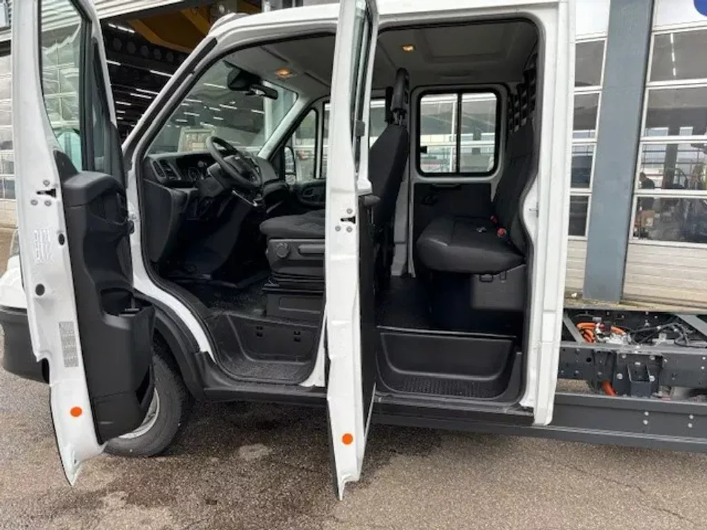 Iveco Daily Electric 42C14DE 74Kw dubbele cabine Iveco Daily Electric 42C14DE 74Kw dubbele cabine