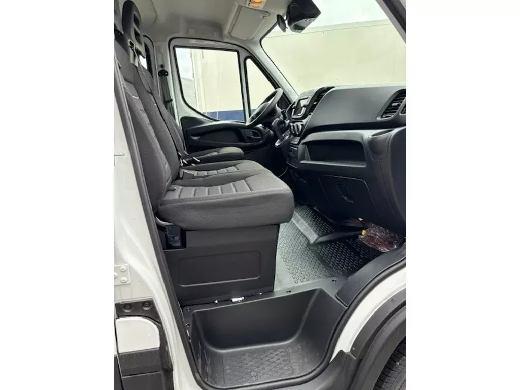 Iveco Daily Electric 42C14DE 74Kw dubbele cabine Iveco Daily Electric 42C14DE 74Kw dubbele cabine