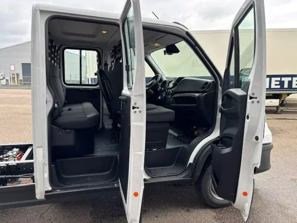 Iveco Daily Electric 42C14DE 74Kw dubbele cabine Iveco Daily Electric 42C14DE 74Kw dubbele cabine