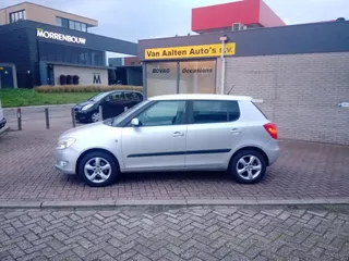 Skoda Fabia 1.2 TSI Ambition PRIJS IS INCL NIEUWE APK, AFLEVERINGSBEURT INCL FILTERS EN 3 MAAND GARANTIE