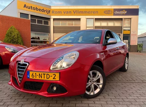 Alfa Romeo Giulietta 1.4 T Distinctive Alfa Romeo Giulietta 1.4 T Distinctive