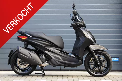 Piaggio 400 Beverly S HPE Deep Black | 2024 Piaggio 400 Beverly S HPE Deep Black | 2024