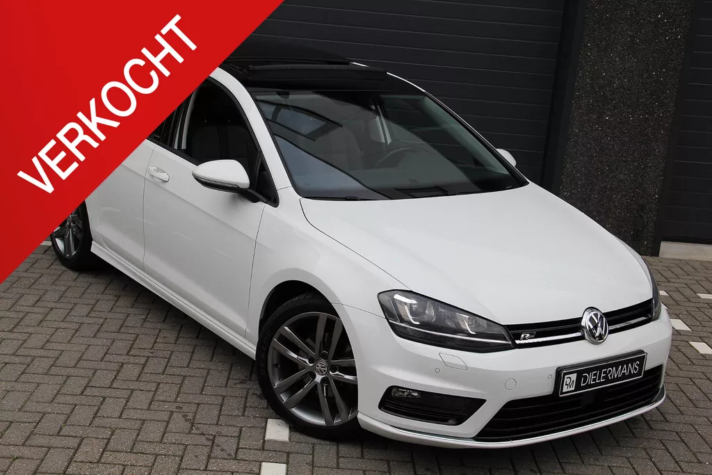 Volkswagen Golf 1.4 TSI DSG R-Line Pano | LED | Carplay | Voorverwarming | Trekhaak | Stoelverwarming | Bomvol!