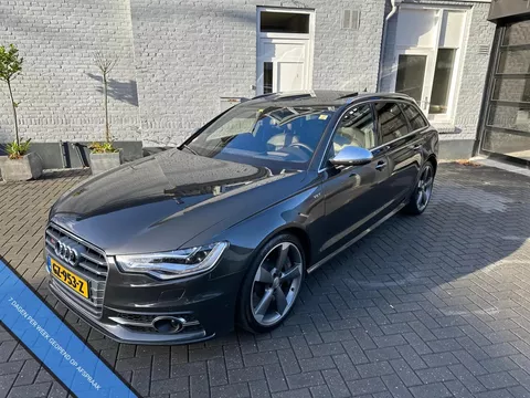 Audi A6 Avant 4.0 TFSI S6 | PANO | KEYLESS | TREKHAAK | STANDKACHEL|