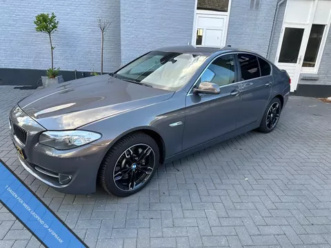 BMW 5-serie 530i | LEER | KEYLESS | NAVI | XENON | STOELVERWARMING |