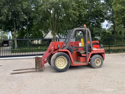 Manitou BTI220 verreiker/shovel