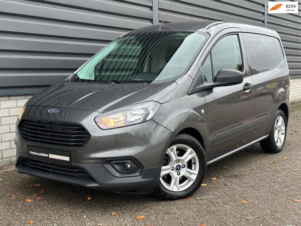 Ford Transit Courier 1.0 Limited EcoBoost S&amp;S Navi MOTOR 0KM !!