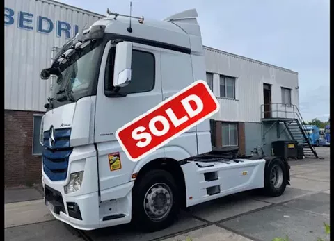 Mercedes-Benz Actros 1845