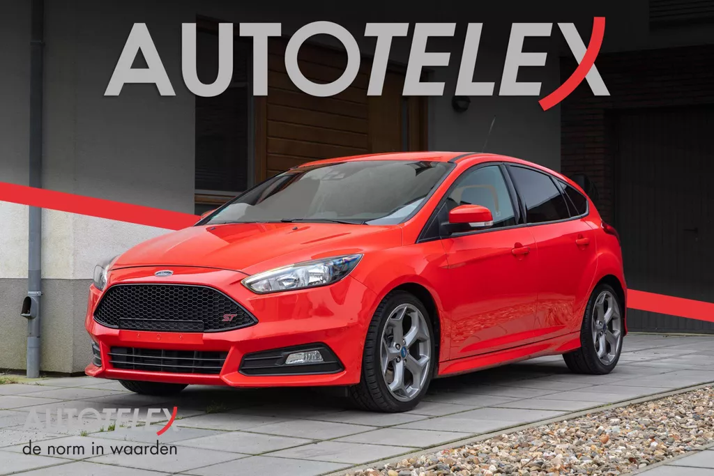 Ford Focus 2.0 ST Ecoboost 🚩🚗 BOMVOL