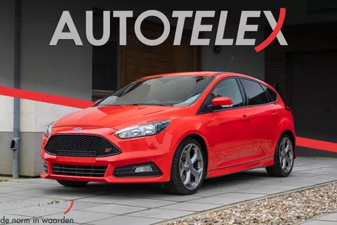 Ford Focus 2.0 ST Ecoboost 🚩🚗 BOMVOL