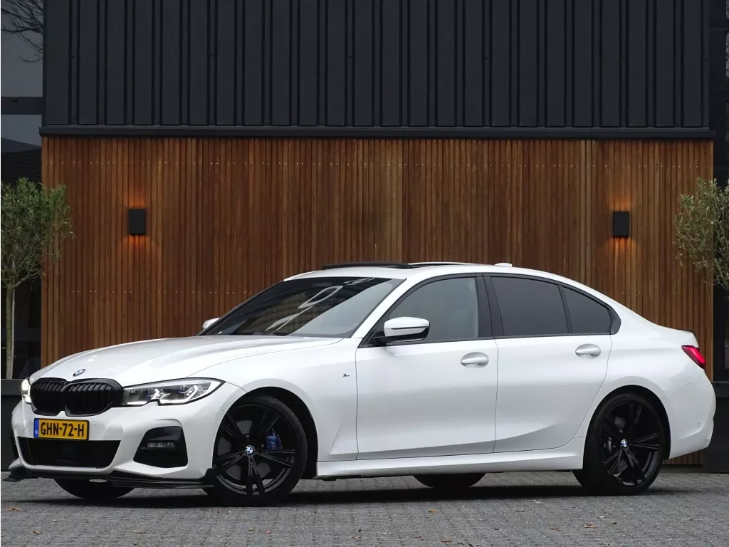 BMW 3 Serie 330i 259PK / M-Sport / Individual / M340 Ed. / laser