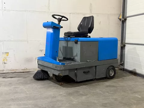 Isal PB110E 24v Elektro veegmachine (nieuwe accu&rsquo;s)