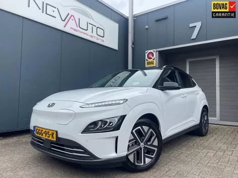 Hyundai Kona EV Premium 64 kWh 204PK FACELIFT TWOTONE kleur Hyundai Kona EV Premium 64 kWh 204PK FACELIFT TWOTONE kleur