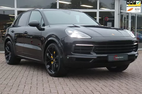 Porsche Cayenne 3.0 | PANO | MATRIX | CHRONO | SPORTSTOELEN | BOSE | 22" | Porsche Cayenne 3.0 | PANO | MATRIX | CHRONO | SPORTSTOELEN | BOSE | 22" |