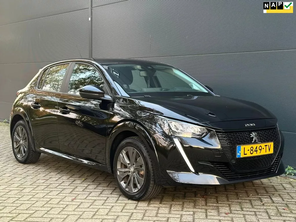 Peugeot E-208 EV Active Pack 50 kWh 1STE EIG | NAVI | KEYLESS | BTW