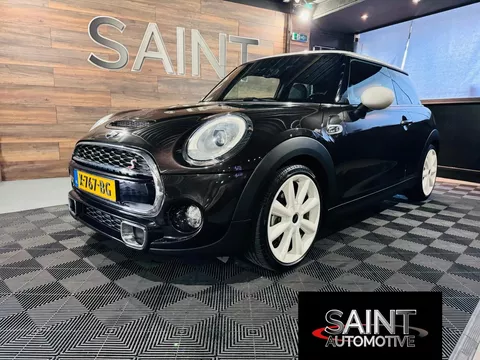 Mini Mini 2.0 Cooper S Chili Serious Business Automaat | 192 Pk | Mini Mini 2.0 Cooper S Chili Serious Business Automaat | 192 Pk |