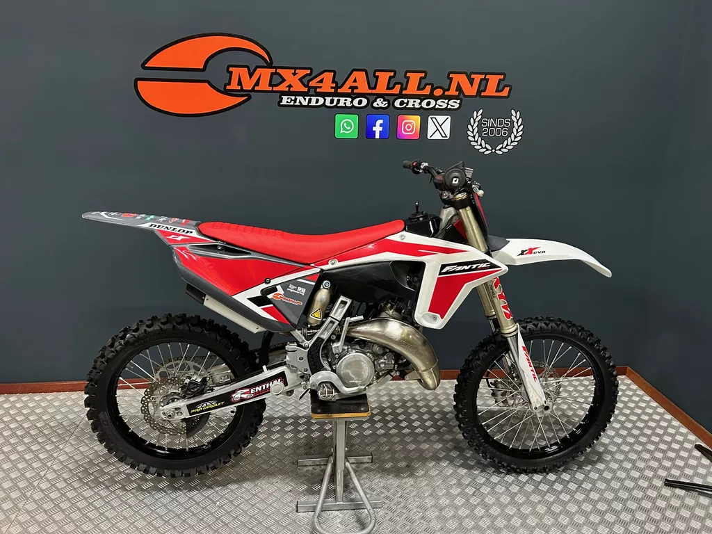 Fantic XX 125 Yamaha 2022 slechts 26 uur geen injectie !! Yamaha YZ 125