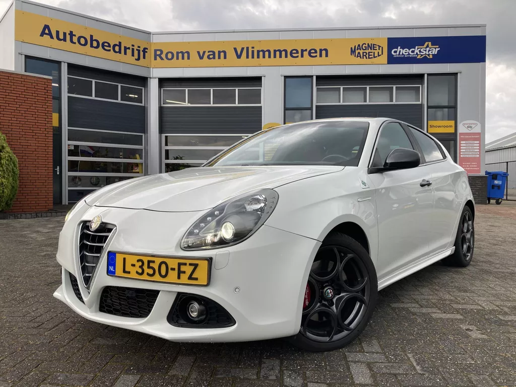 Alfa Romeo Giulietta 1.7 TBi Quadrifoglio Verde | Nieuwe distributieriem, waterpomp en toebehoren! |