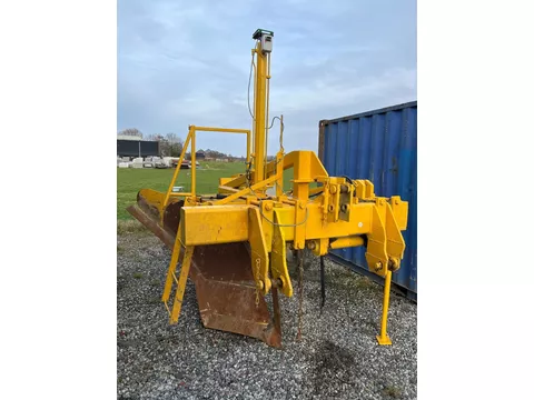 Overige 1 schaar diepploeg met achterschaar / nieuwe slijtdelen / maximaal 1.10 meter diep