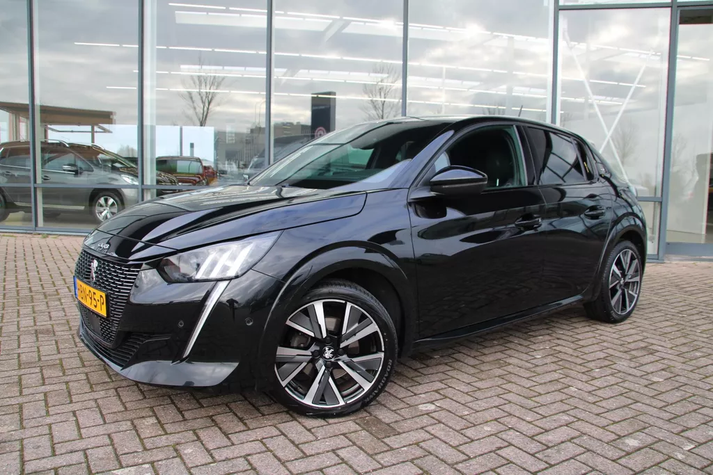 Peugeot 208 1.2 PureTech 100pk GT Airco Camera Carplay Halfleer 41890km