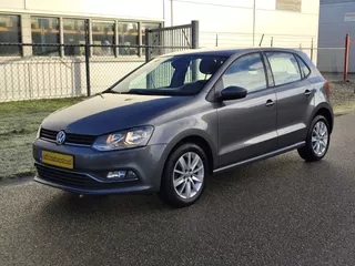 Volkswagen POLO 1.0 First Edition