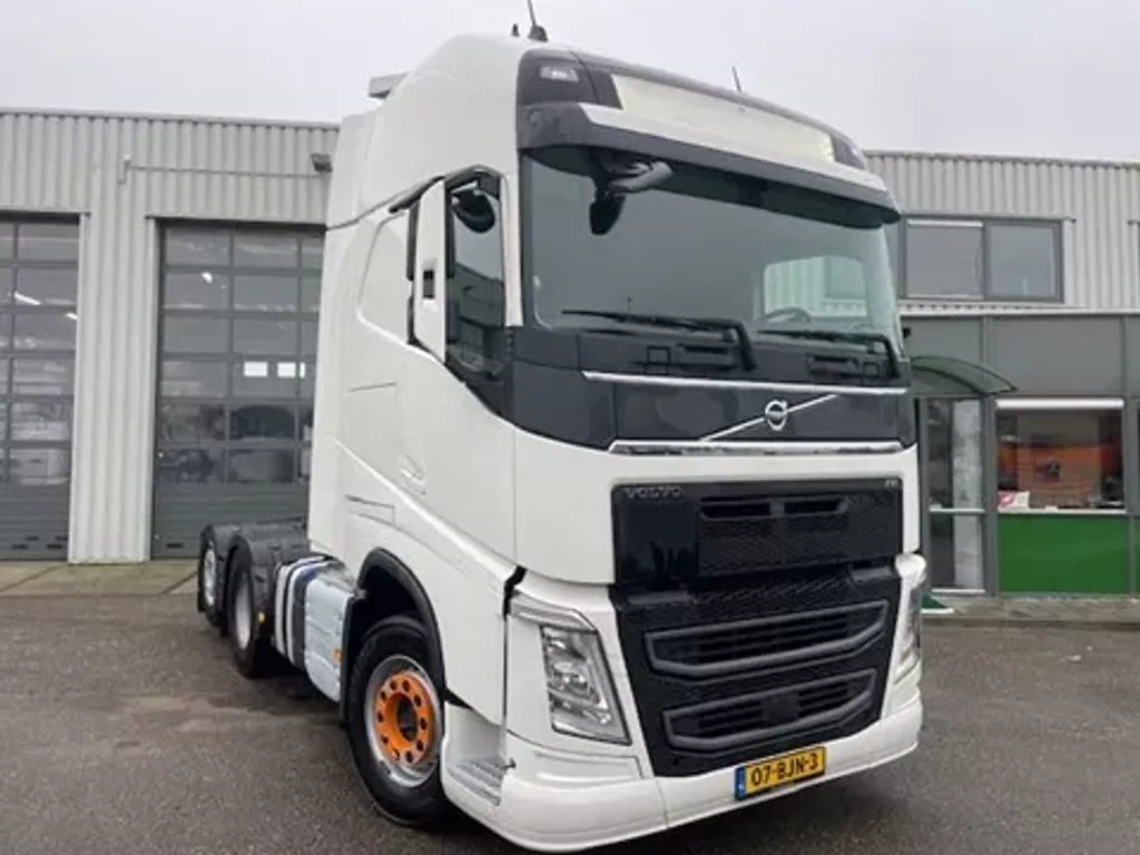 Volvo FH 13.460 6X2 Boogie, ADR, VLG, I parccool , 580 000 km k,schuifschotel,Globetrotter,9 tons vooras,