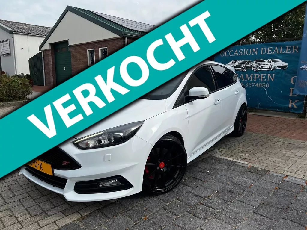 Ford Focus 2.0 ST-3 Schuifdak|BLIS|Bi-Xenon|Elektrisch Verstelbare Stoelen|Leder|Cruise Control|WINTERPAKKET
