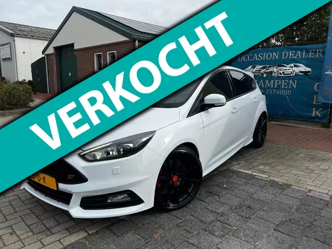Ford Focus 2.0 ST-3 Schuifdak|BLIS|Bi-Xenon|Elektrisch Verstelbare Stoelen|Leder|Cruise Control|WINTERPAKKET