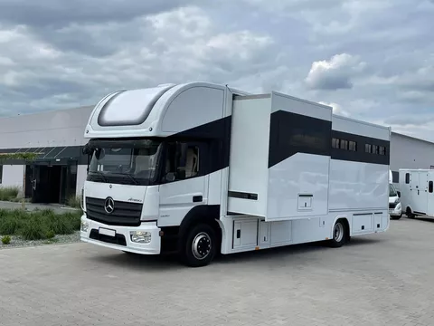 Mercedes-Benz Atego 1530 5-paards paardenvrachtwagen SLIDE-OUT Living