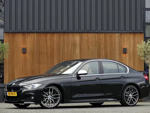 BMW 3 Serie 330e 252PK / M-Sport / M-Performace / LED / 2018 /